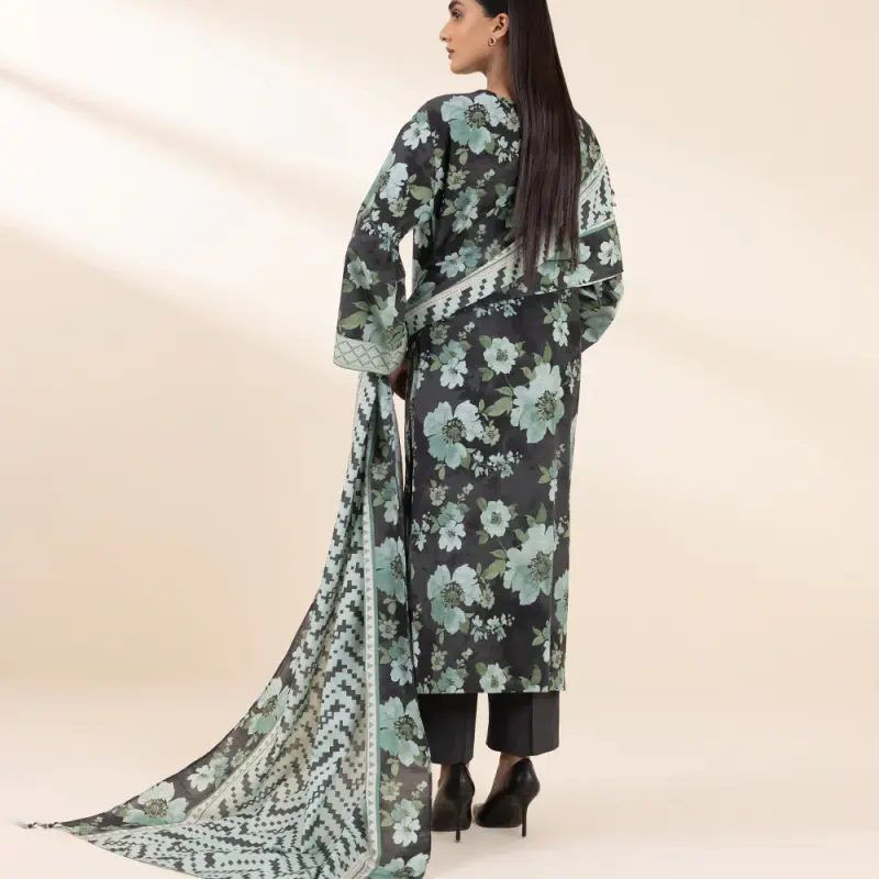 3Pc Embroidered Khaddar Suit